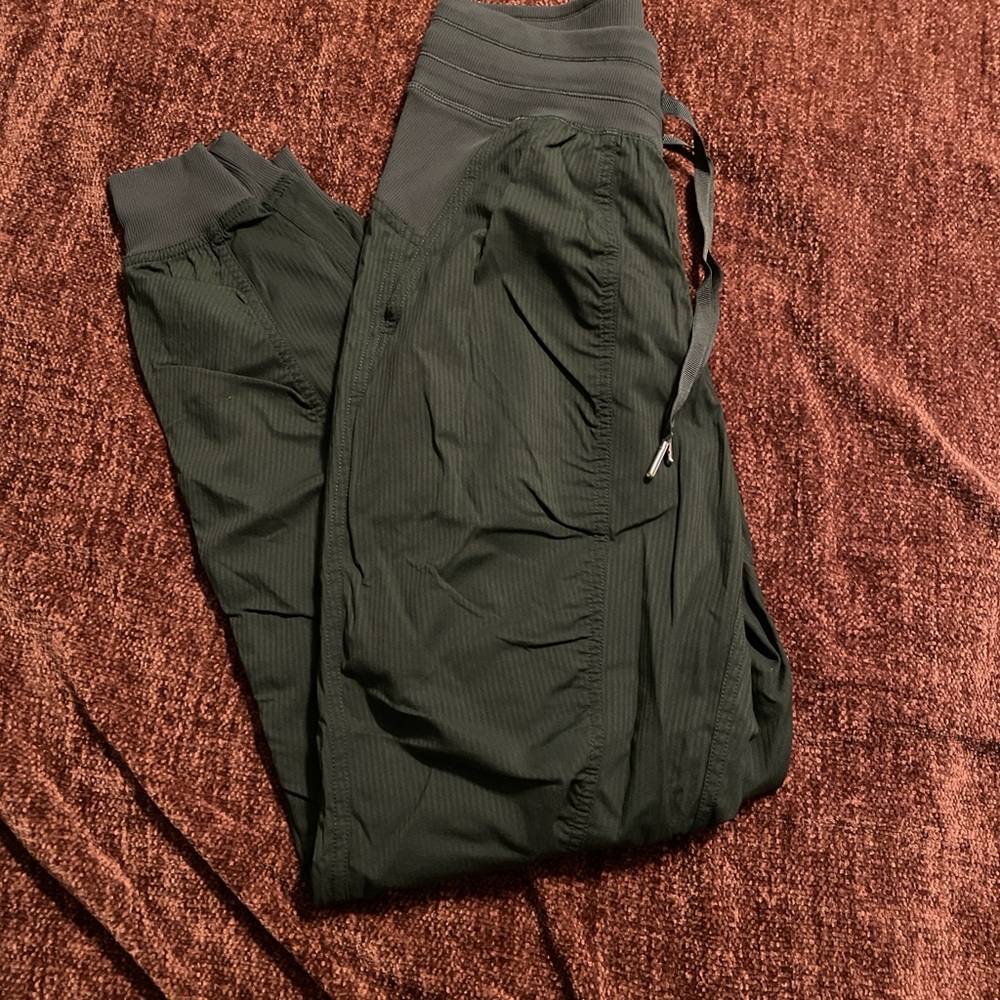 lululemon athletica women’s green joggers Pants (Sold)
